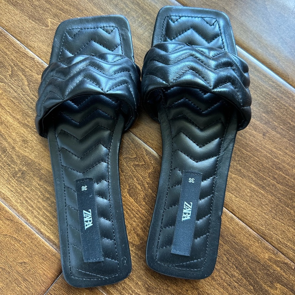 Zara Slip on sandals